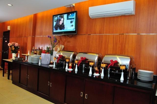 Feodora Airport Hotel Palembang Bagian luar foto
