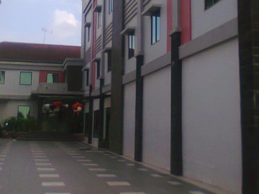 Feodora Airport Hotel Palembang Bagian luar foto